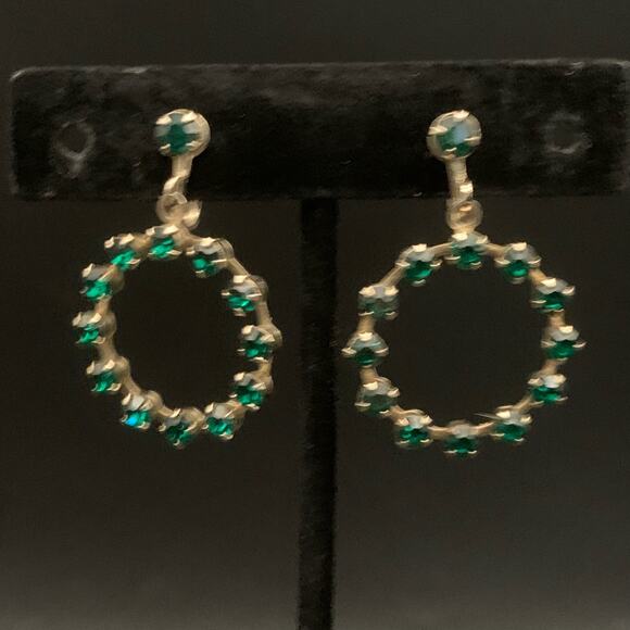 Vintage Emerald Green Rhinestone Gold Tone Circle Dangle Screwback Earrings - Picture 3 of 7